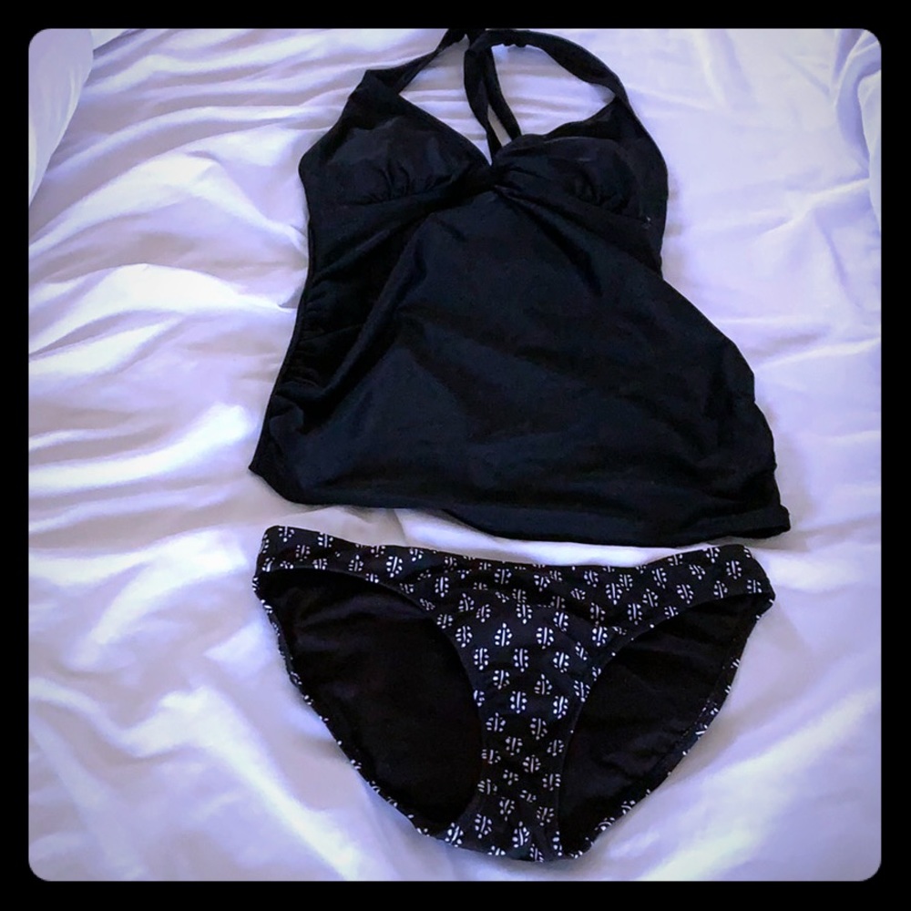 NWOT Old Navy maternity tankini set